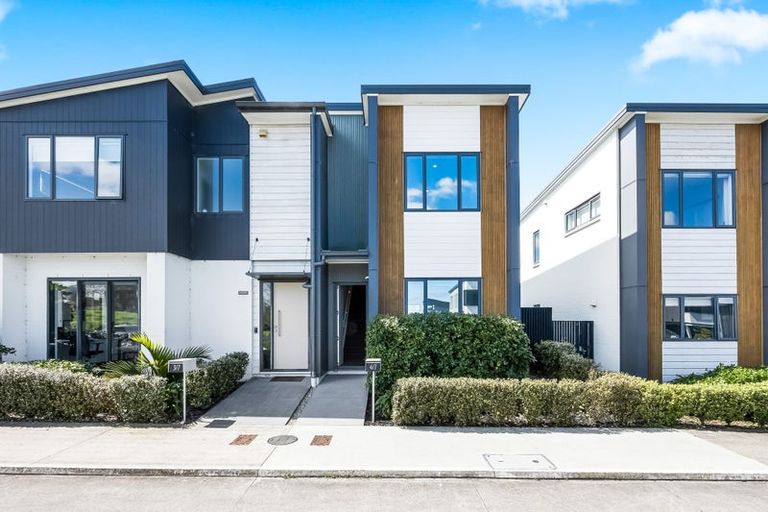 Photo of property in 4/7 Scott Road, Hobsonville, Auckland, 0616