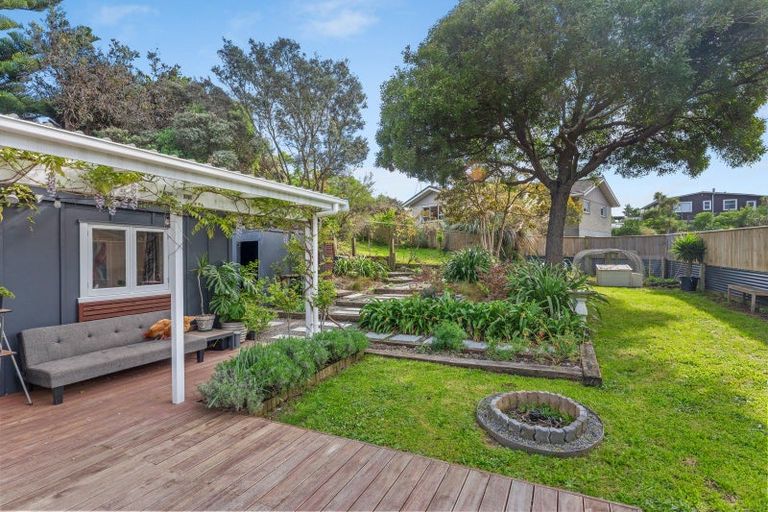 Photo of property in 14b Toi Street, Otaki Beach, Otaki, 5512