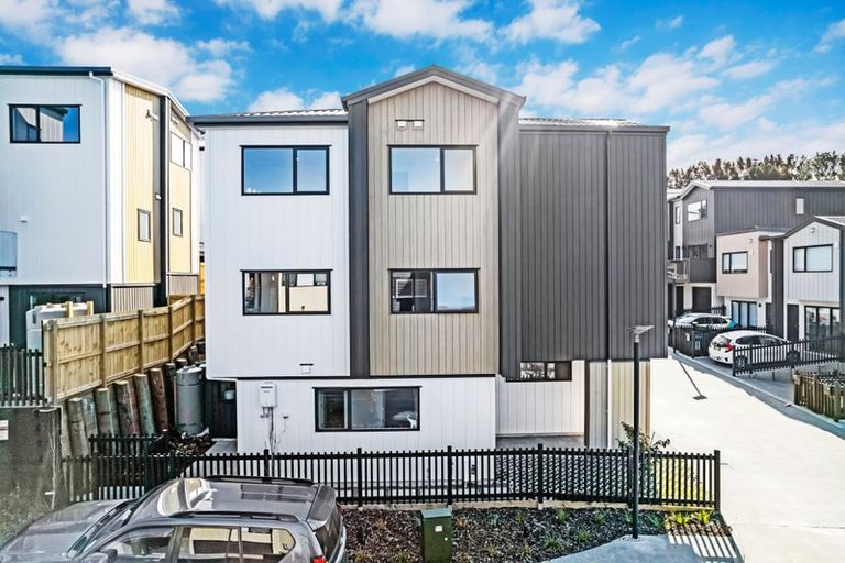 Photo of property in 2 Irwin Lane, Windsor Park, 0632