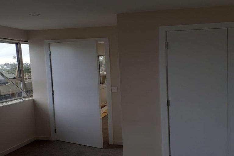 Photo of property in 12 Staysail Place, Whitby, Porirua, 5024