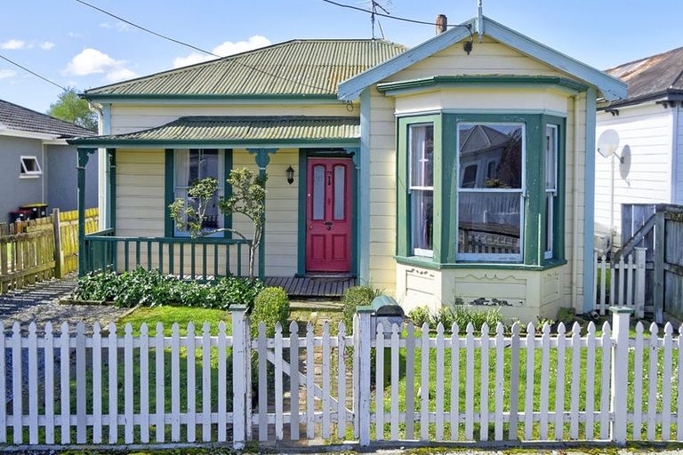 Photo of property in 72 Lincoln Road, Masterton, 5810