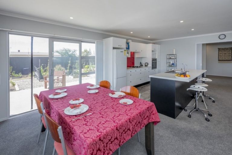 Photo of property in 12 Awahou Place, Foxton, 4814