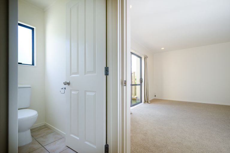 Photo of property in 4 Kora Avenue, Ranui, Auckland, 0612