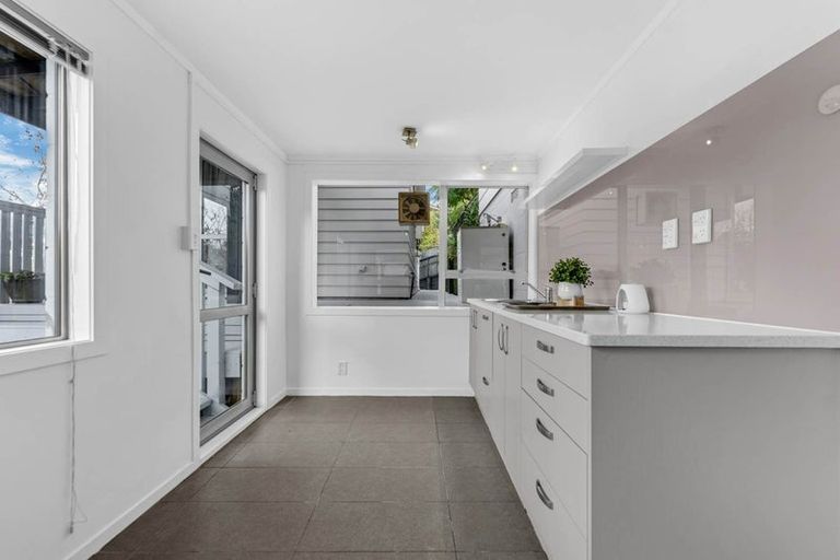 Photo of property in 4 Bacot Place, Howick, Auckland, 2014