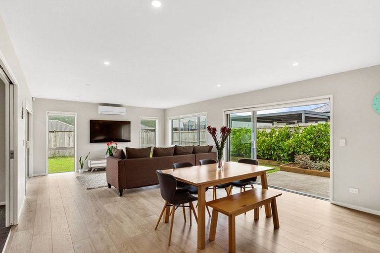 Photo of property in 5 Raymond Grace Avenue, Huapai, Kumeu, 0810