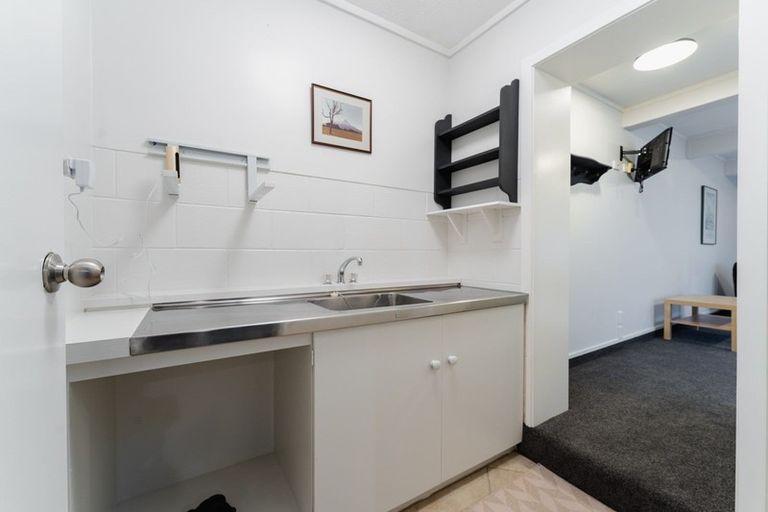 Photo of property in 8 Cove Street, Roseneath, Port Chalmers, 9023
