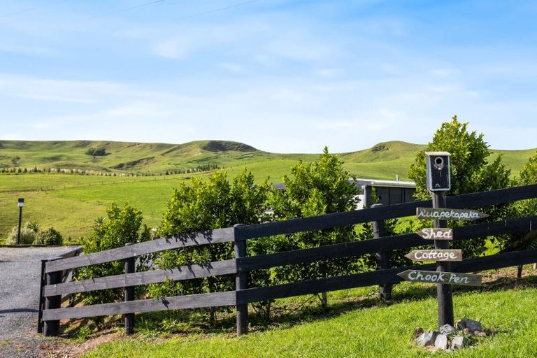Photo of property in 1700 Ruapekapeka Road, Kawakawa, 0182