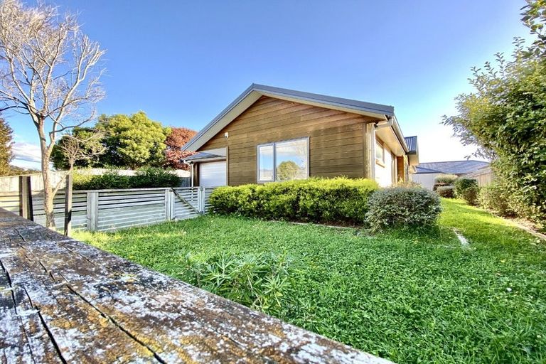 Photo of property in 3a Oxford Crescent, Ebdentown, Upper Hutt, 5018