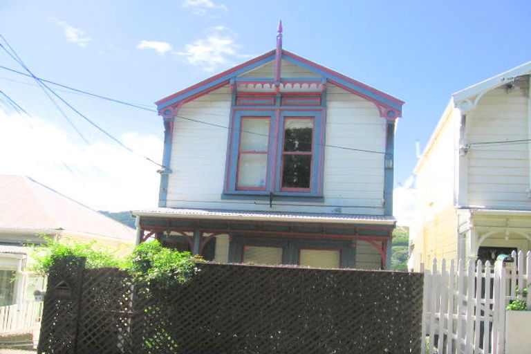 Photo of property in 139 Tasman Street, Mount Cook, Wellington, 6021