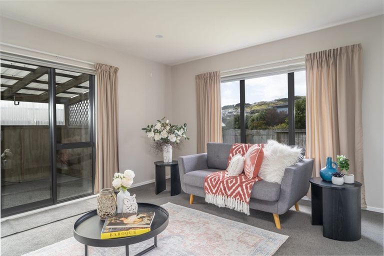 Photo of property in 213 Mark Avenue, Grenada Village, Wellington, 6037