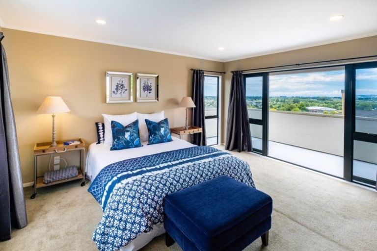 Photo of property in 84 Churchill Drive, Taradale, Napier, 4112