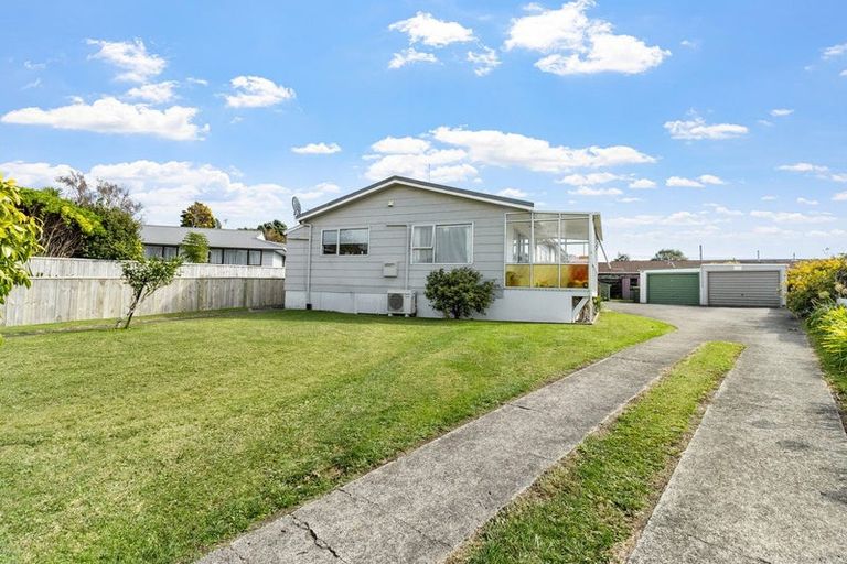Photo of property in 2/6 Wicklow Place, Bell Block, New Plymouth, 4312