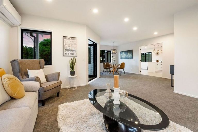 Photo of property in 151 Colwill Road, Massey, Auckland, 0614