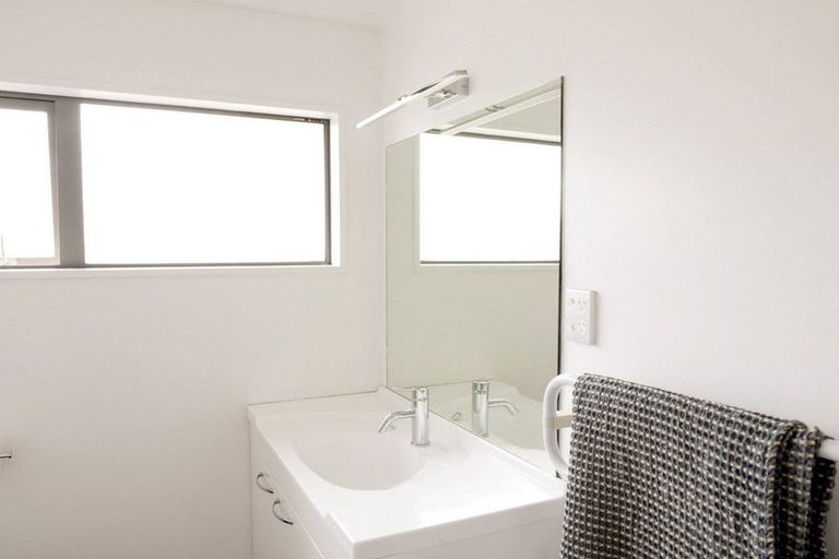 Photo of property in 46e Navigation Drive, Whitby, Porirua, 5024