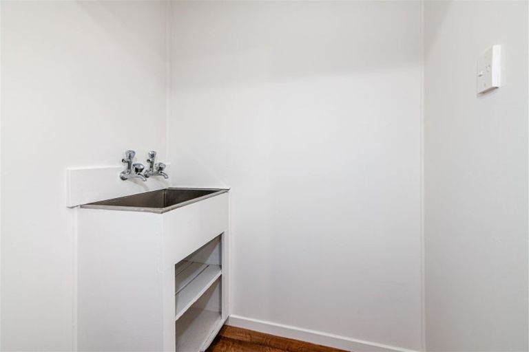 Photo of property in 6/40 Miro Street, New Lynn, Auckland, 0600