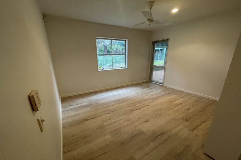 Photo of property in 2/47 Lavery Place, Sunnynook, Auckland, 0632