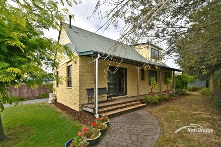 Photo of property in 47a Inwoods Road, Parklands, Christchurch, 8083