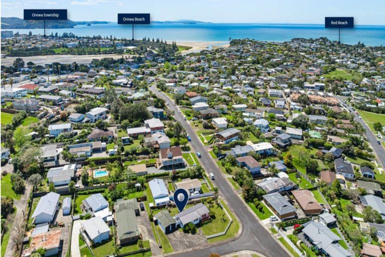 Photo of property in 35 Fairway Avenue, Red Beach, 0932