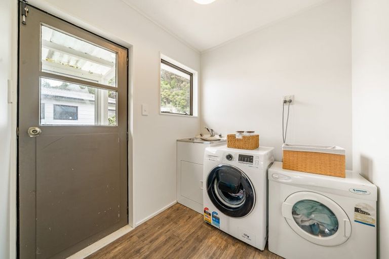 Photo of property in 56 Albatross Close, Whitby, Porirua, 5024