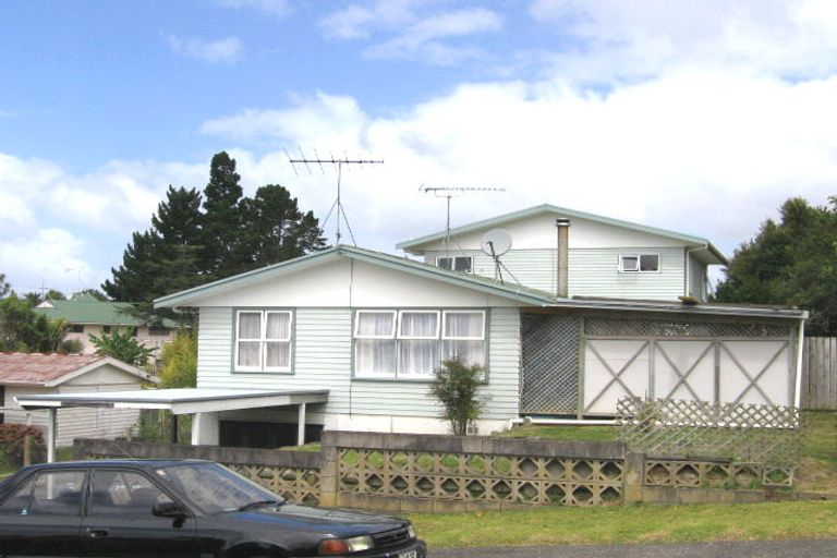 Photo of property in 14 Melba Street, Beach Haven, Auckland, 0626