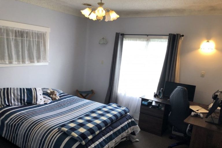 Photo of property in 11 Miranda Street, Stratford, 4332