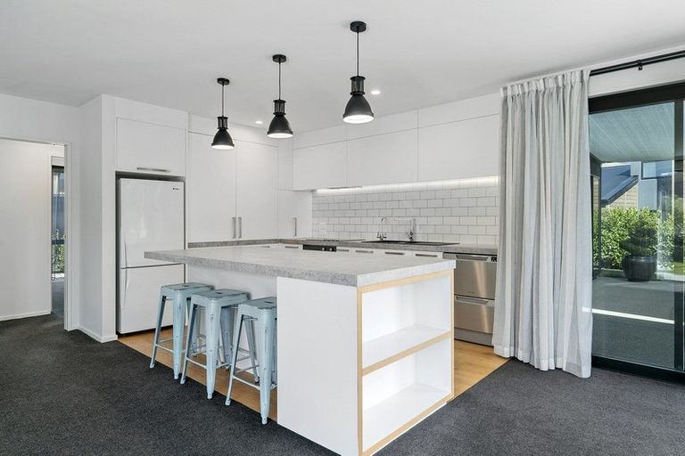 Photo of property in 3 Kahu Close, Wanaka, 9305