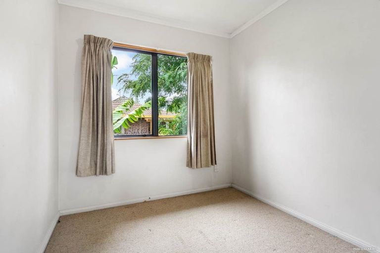 Photo of property in 50 Lakeside Drive, Orewa, 0931