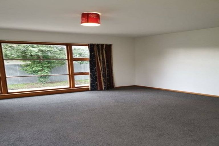 Photo of property in 18 Vivian Street, Burwood, Christchurch, 8083