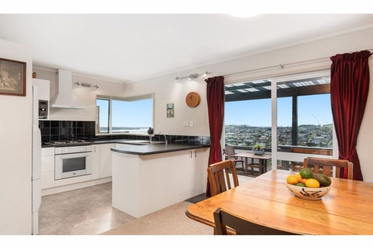 Photo of property in 71 Osprey Drive, Welcome Bay, Tauranga, 3112