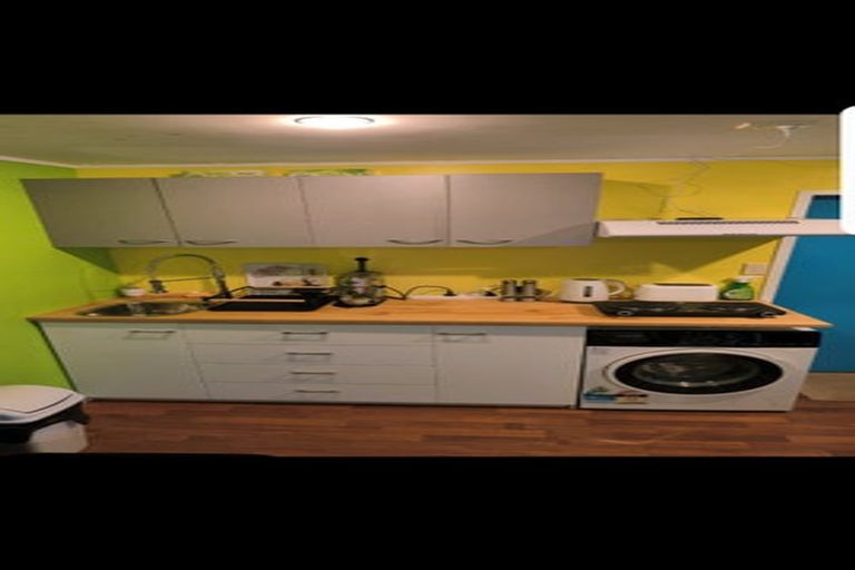 Photo of property in 214 Don Buck Road, Massey, Auckland, 0614