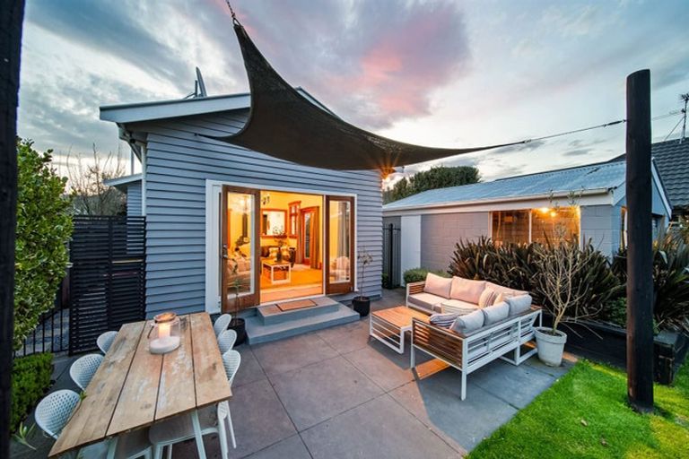 Photo of property in 32 Windermere Road, Papanui, Christchurch, 8053