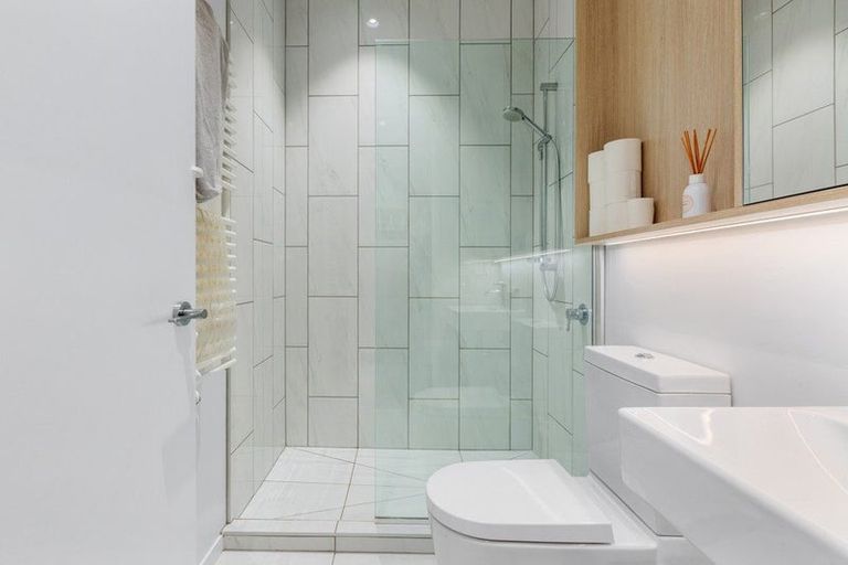 Photo of property in 5 Jean Caldwell Way, Island Bay, Wellington, 6023