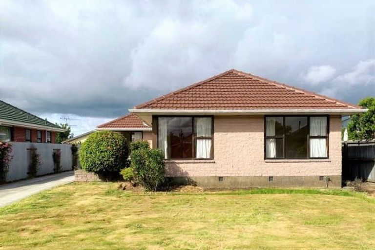 Photo of property in 90 Blankney Street, Hornby, Christchurch, 8042