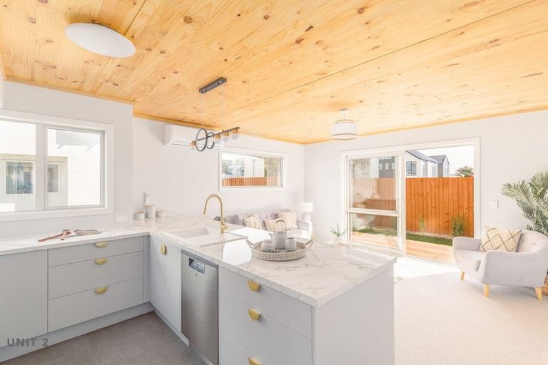 Photo of property in 137 Geraldine Street, Edgeware, Christchurch, 8013