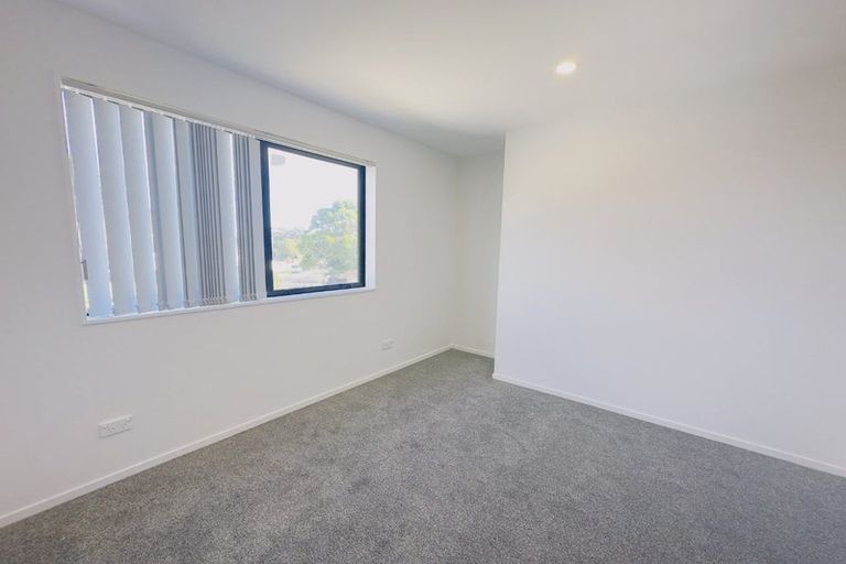 Photo of property in 20a Brentford Place, Manurewa, Auckland, 2102