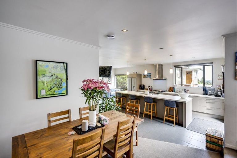 Photo of property in 49 Chaucer Road, Hospital Hill, Napier, 4110