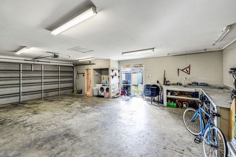 Photo of property in 7 Armitage Place, Fairfield, Hamilton, 3214