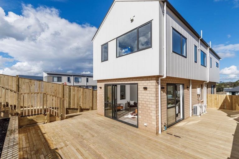 Photo of property in 41 Sunnyheights Road, Orewa, 0931