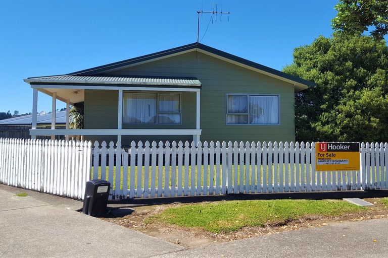 Photo of property in 24 Hotene Street, Whakatane, 3120