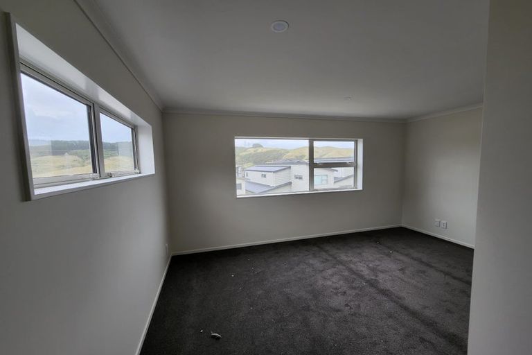 Photo of property in 25 Stockport Grove, Churton Park, Wellington, 6037