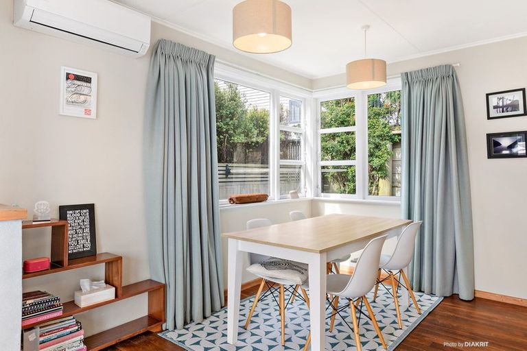 Photo of property in 109 Severn Street, Island Bay, Wellington, 6023