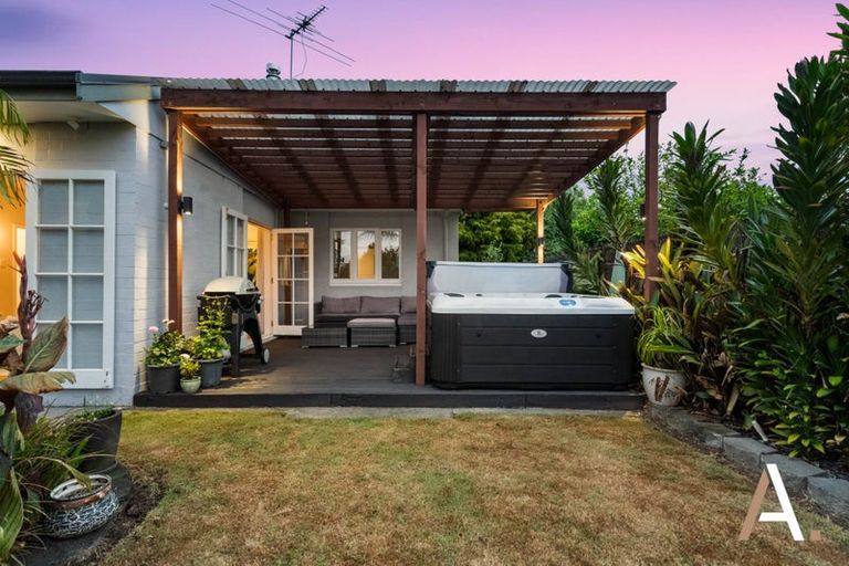 Photo of property in 13 Ross Martin Court, Conifer Grove, Takanini, 2112