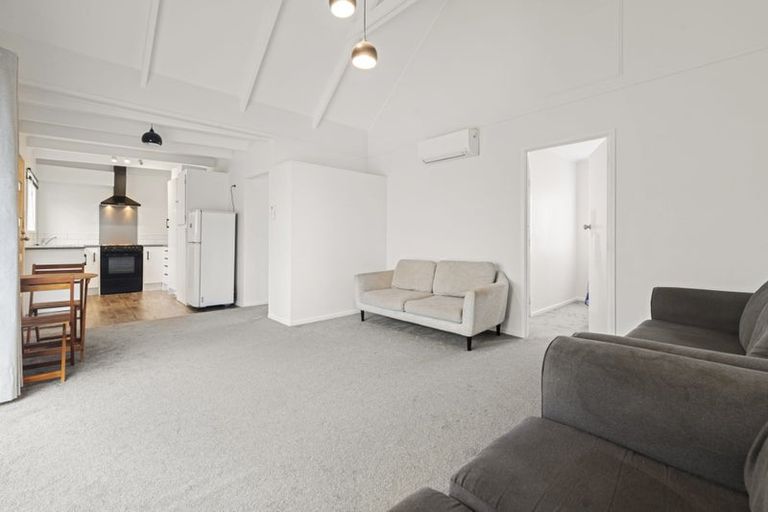 Photo of property in 2/21 Takanini Road, Takanini, 2112