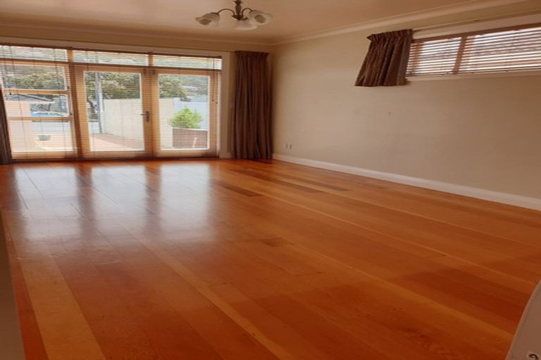 Photo of property in 333 The Parade, Island Bay, Wellington, 6023