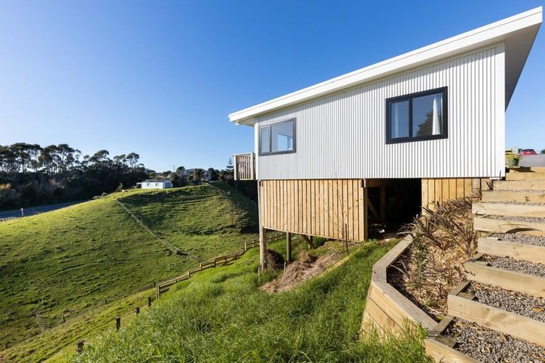 Photo of property in 22b Saint Ives Grove, Whalers Gate, New Plymouth, 4310