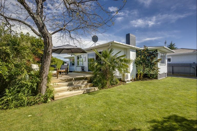 Photo of property in 40 Exeter Crescent, Pirimai, Napier, 4112