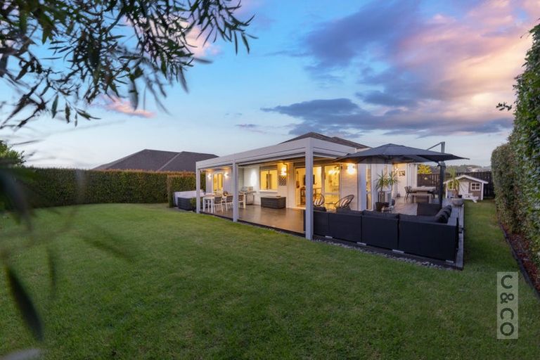 Photo of property in 30 Jelas Drive, Riverhead, 0820