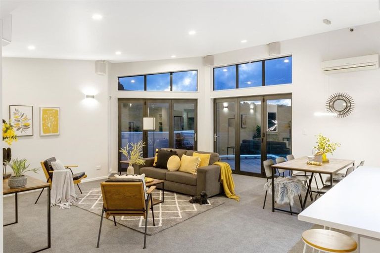 Photo of property in 15 Patiki Place, Titahi Bay, Porirua, 5022