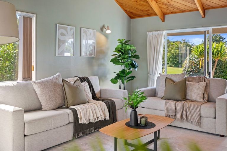 Photo of property in 33 Russley Drive, Mount Maunganui, 3116