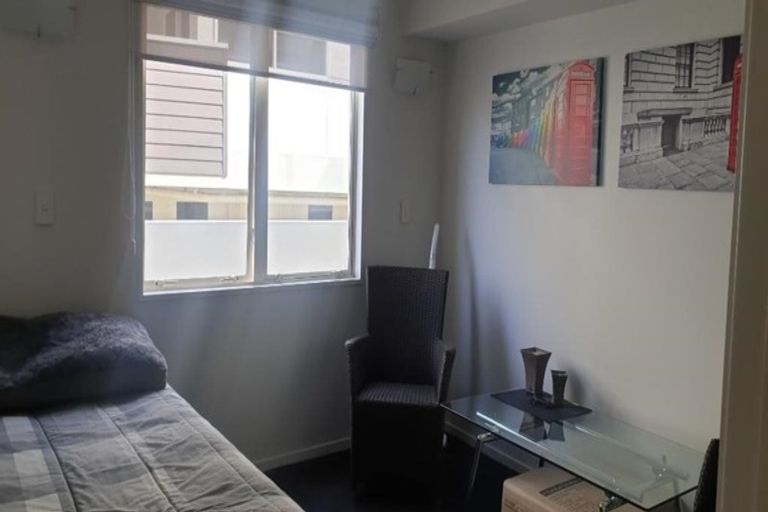 Photo of property in 45 Marine Parade, Mount Maunganui, 3116
